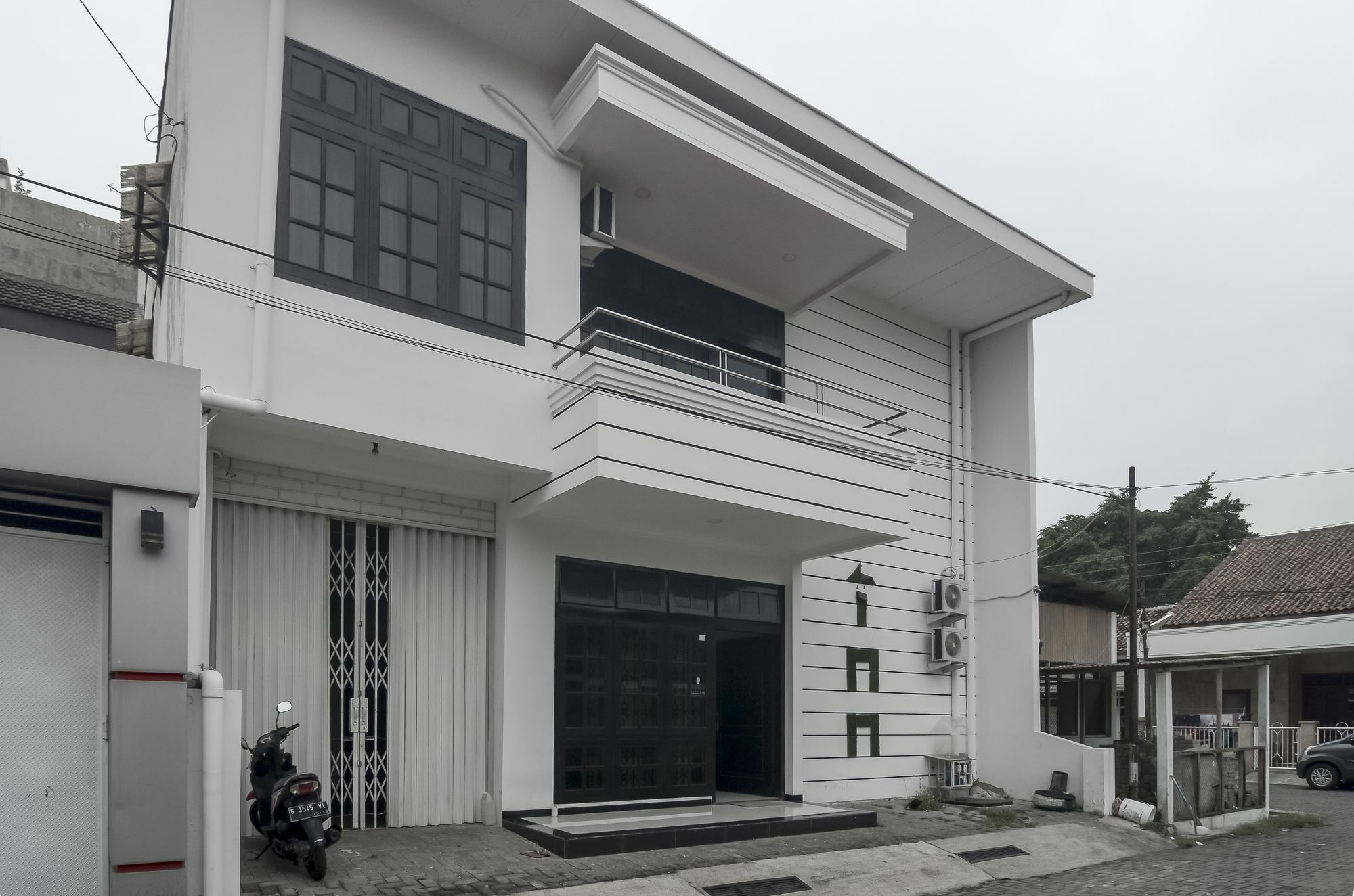 Hotel Reddoorz Near Poncol Station Semarang Exterior foto